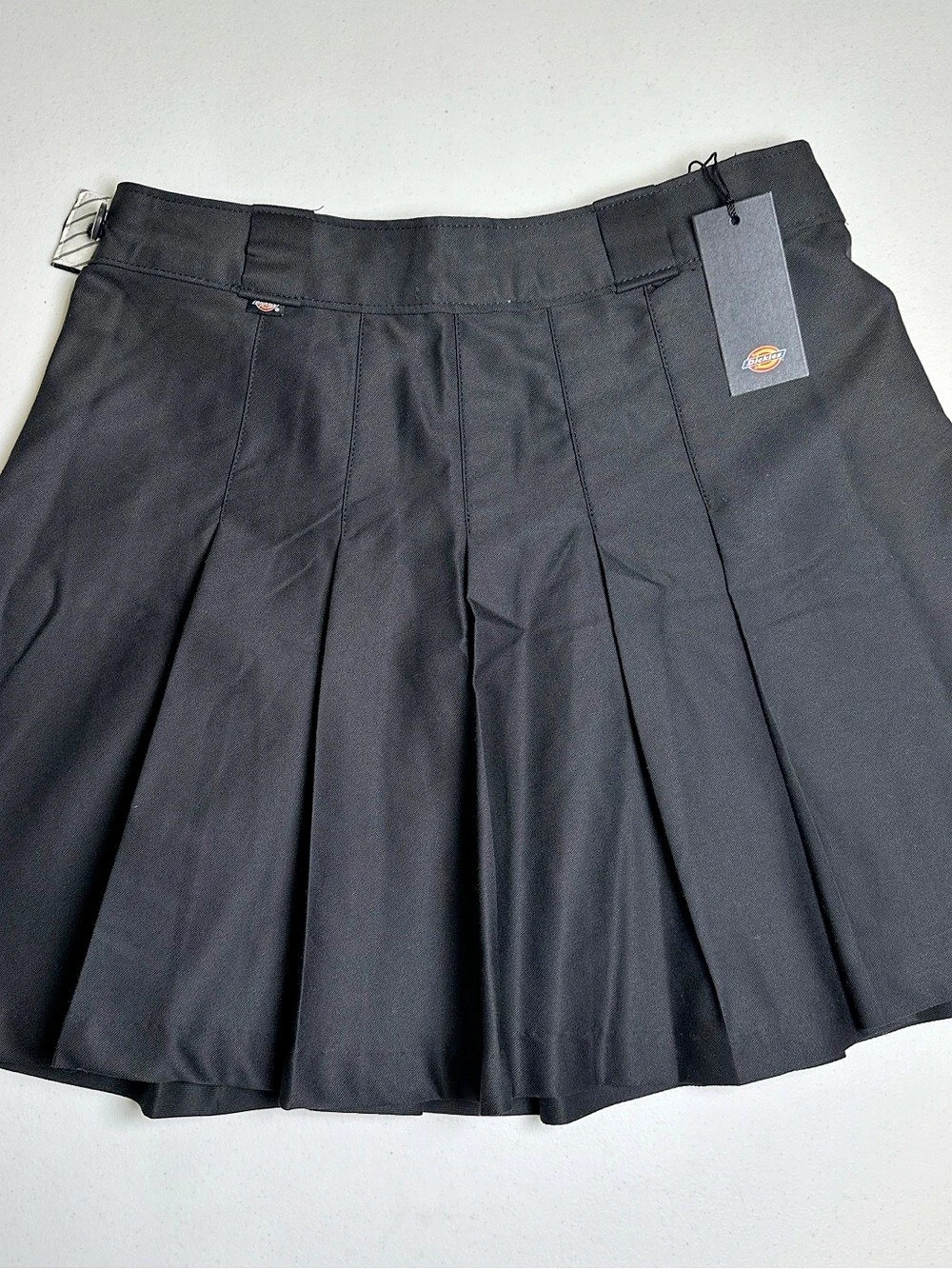 Dickies Women'Small Twill Pleated Skirt in Black Size Small